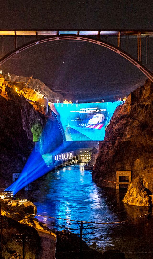 Photo Gallery of the spectacular world premiere of the Freightliner Inspiration Truck at Hoover Dam