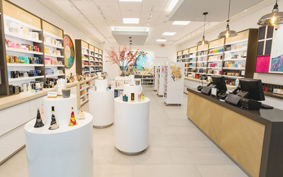 Perfumania Retail Store Concept